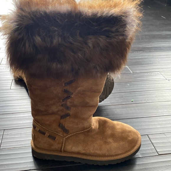 Ugg boots - Picture 1 of 6